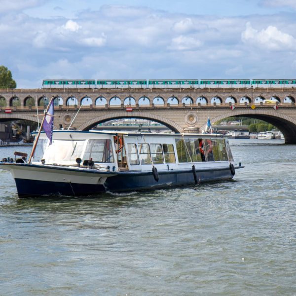 1-peniche-paris-seine-la-croisiere-sur-la-seine