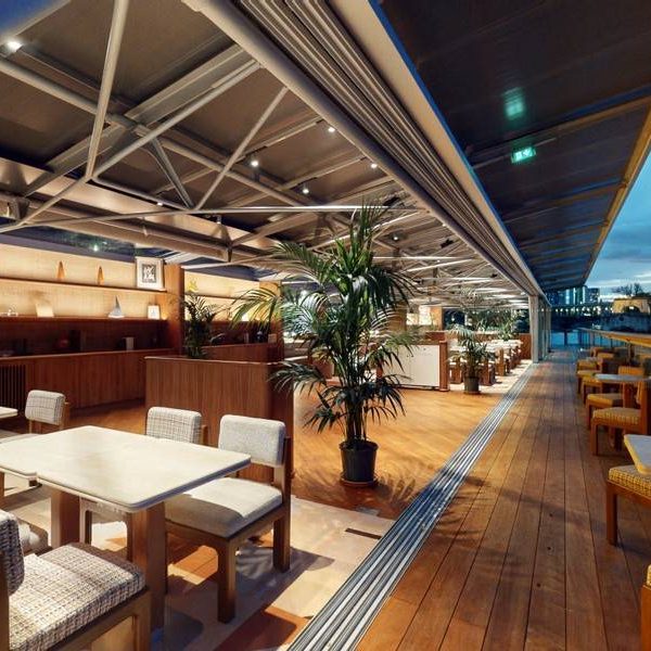 1-peniche-paris-seine-le-noti-club-lieu-de-reception