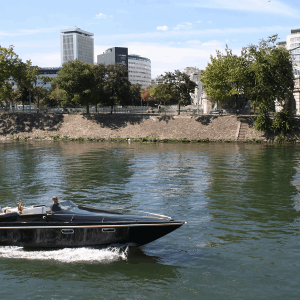 1-peniche-paris-yacht-marina-croisiere-privee