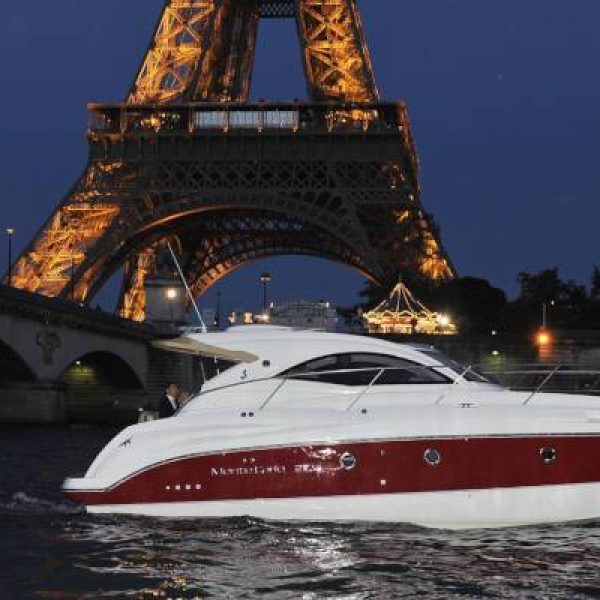 1-peniche-paris-yacht-marina-james-tour-eiffel-croisiere