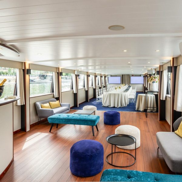bateau-yacht-de-paris-victoria-salle-de-seminaire
