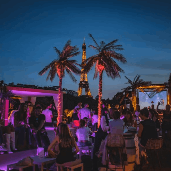 bateaux-mouches-lieu-de-reception-face-a-la-tour-eiffel