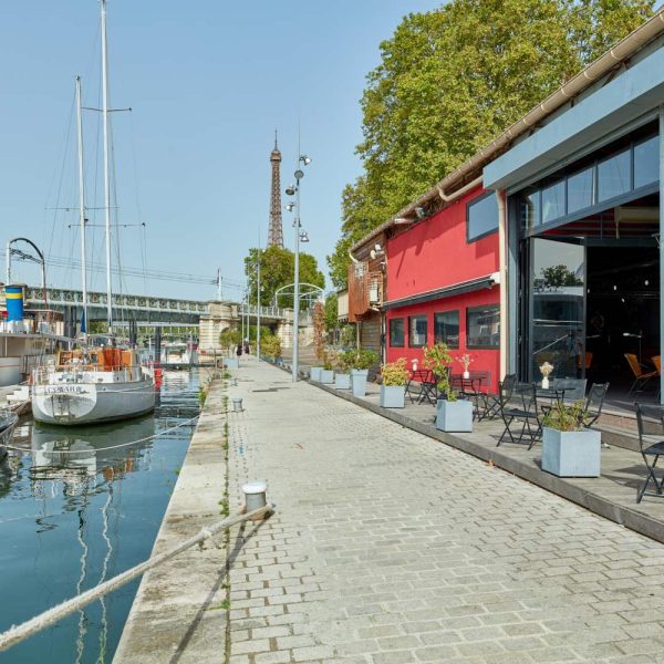 peniche-atelier-du-france-lieu-de-reception-face-a-la-tour-eiffel