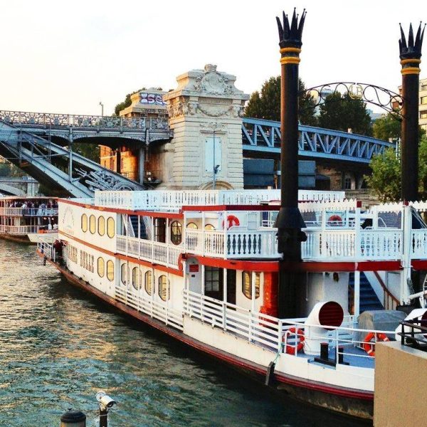 peniche-bateaux-de-paris-louisiane-belle-exterieur-vue-sur-la-seine