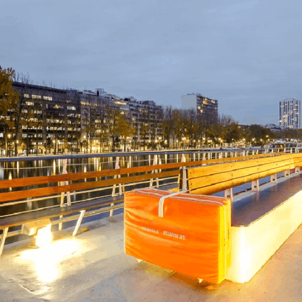 peniche-paris-canal-le-canotier-terrasse-vue-sur-la-seine