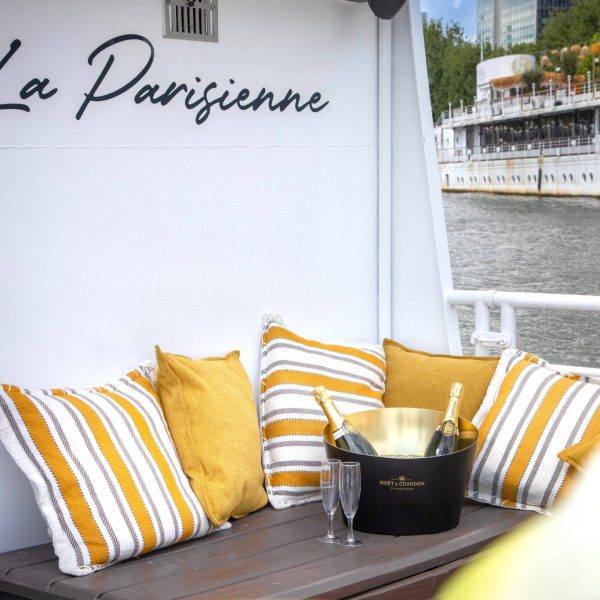 peniche-paris-seine-la-parisienne-terrasse-elegante