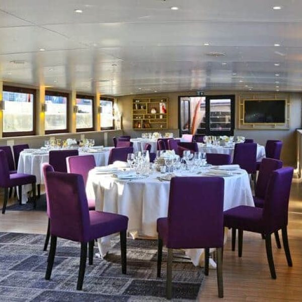 peniche-paris-seine-le-signac-salle-de-reception