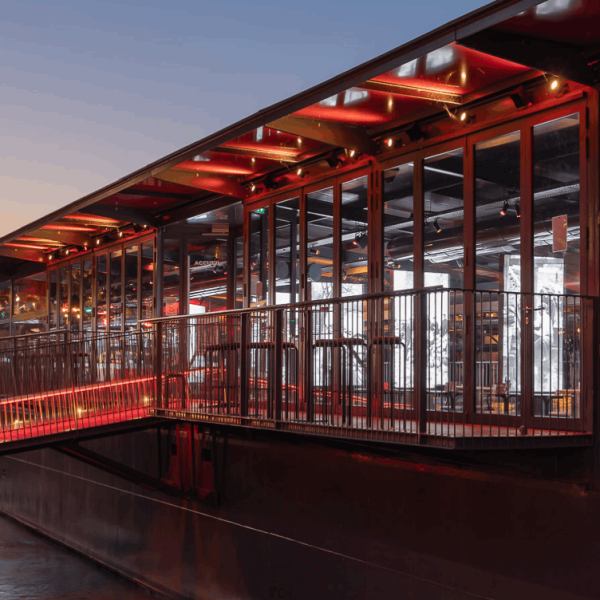 peniche-quai-de-la-photo-exterieur-salle-de-reception