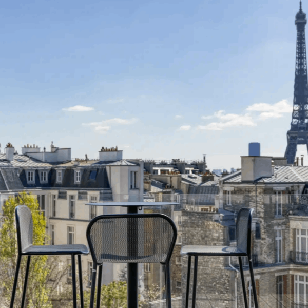 rooftop-eylau-canopy-by-hilton-terrasse-vue-sur-tour-eiffel